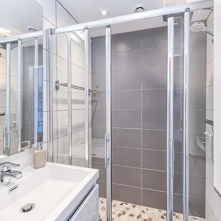 Boss Gare Confort Netflix Climatisation Portable Cours Jean Jaures & Marche Local Appartement *